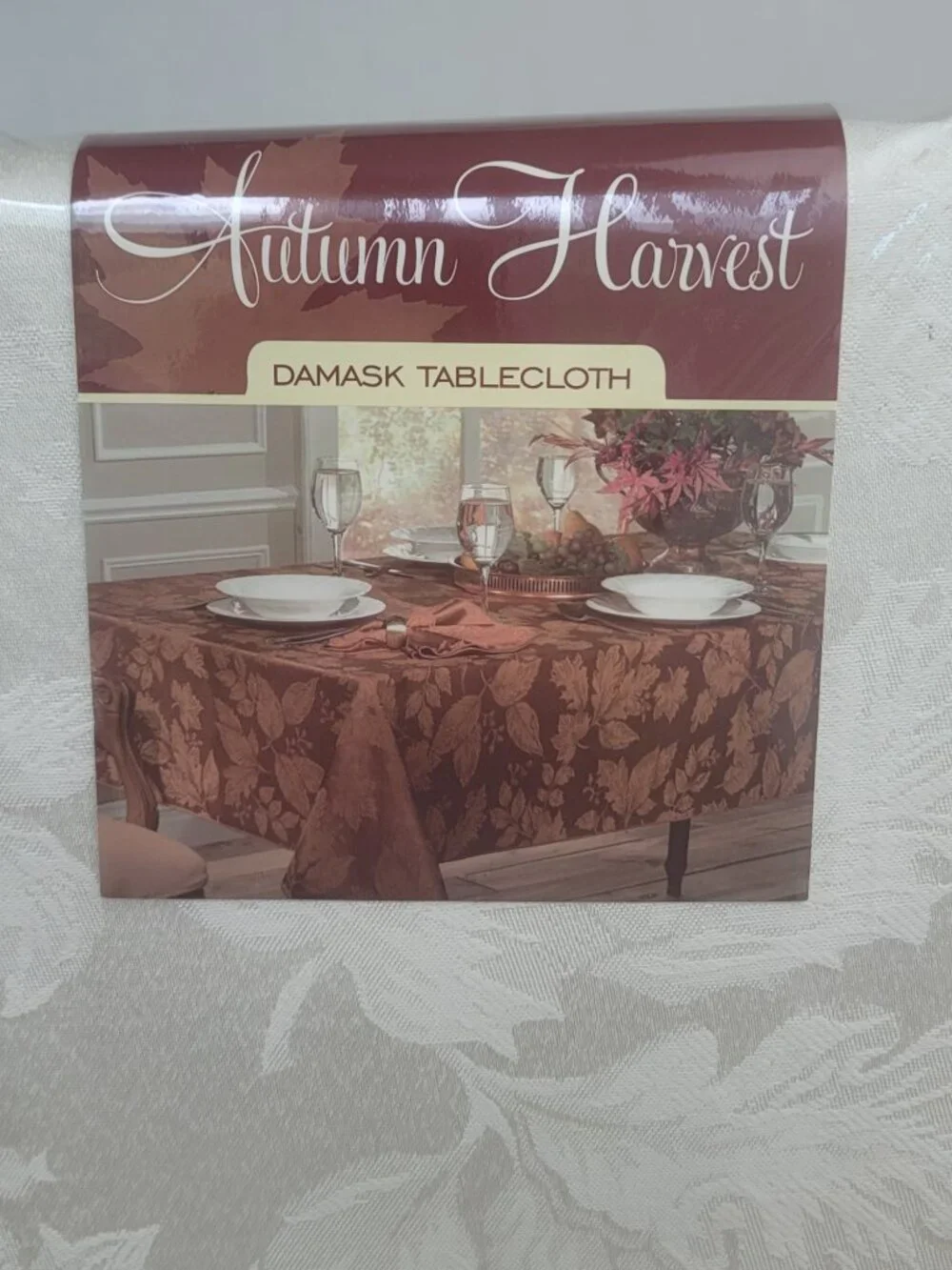 Autumn Harvest Ivory Leaf Pattern Oblong and Oval Damask Tablecloth 60